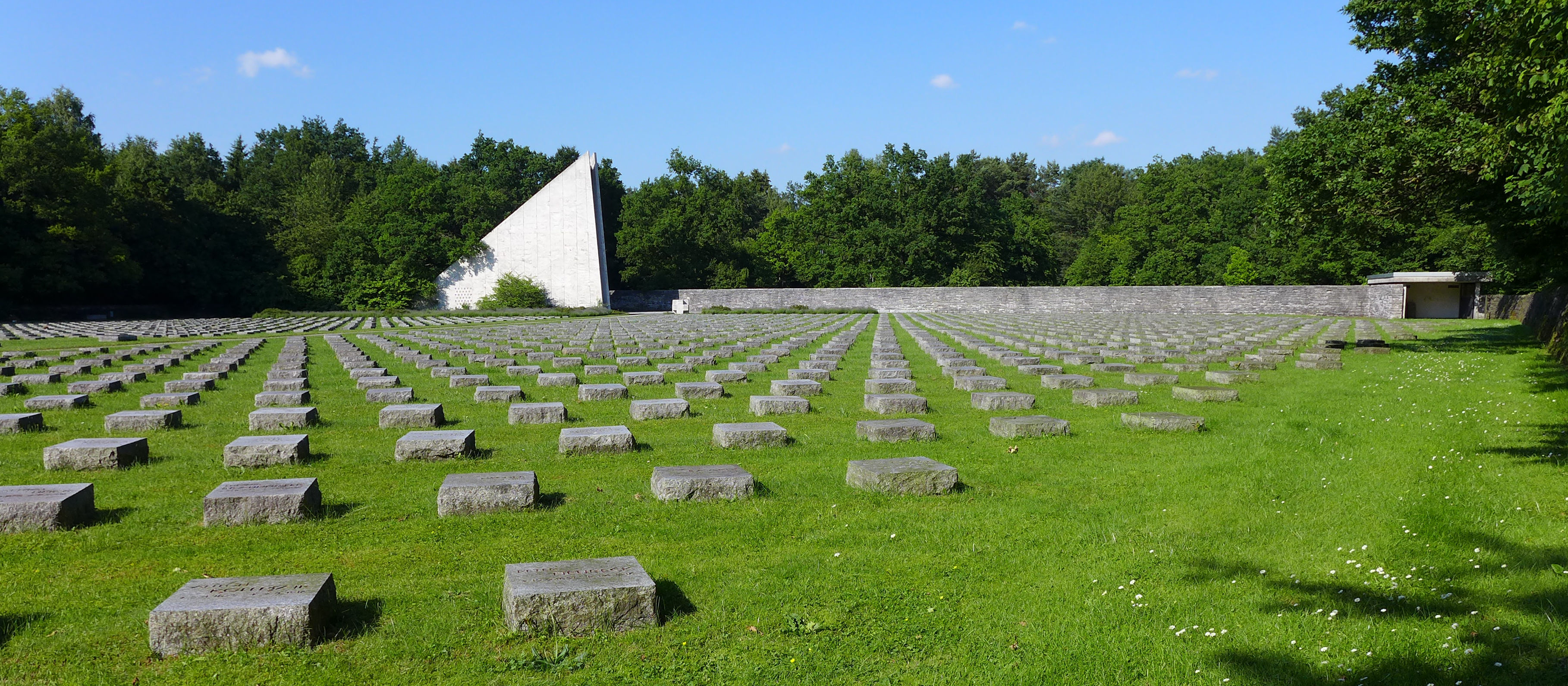 Kriegsgraberstatte am Waldfriedhof
